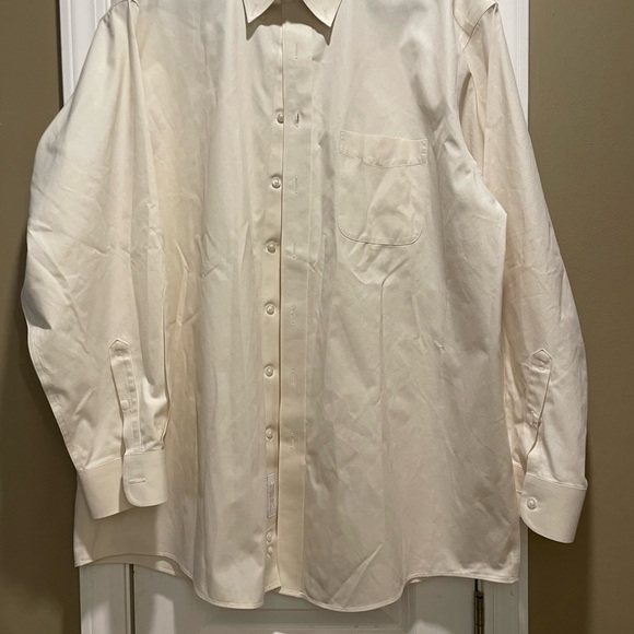 Roundtree and Yorke-new
Gold Label Dress Shirt - Picture 4 of 5
